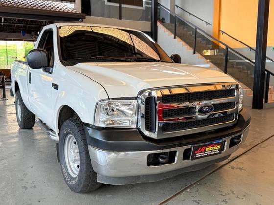 FORD F-250 4.2 XL 4X2 CS TURBO INTERCOOLER DIESEL 2P MANUAL FORD F-250 4.2 XL 4X2 CS TURBO INTERCOOLER DIESEL 2P MANUAL